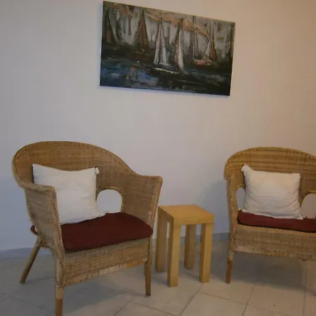 Vista Suites *