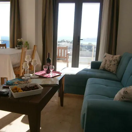 Vista Suites *